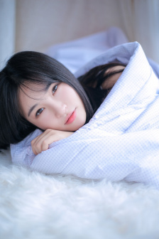 每天回家都会看到老婆在装死